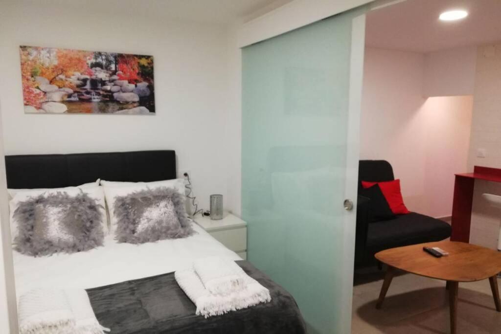 M1 Cool Loft 1 Min Walk To Metro 15 Min Center By Metro Appartement Esplugues de Llobregat Buitenkant foto