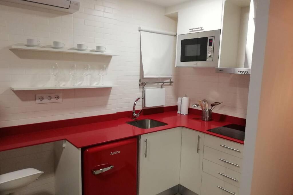 M1 Cool Loft 1 Min Walk To Metro 15 Min Center By Metro Appartement Esplugues de Llobregat Buitenkant foto