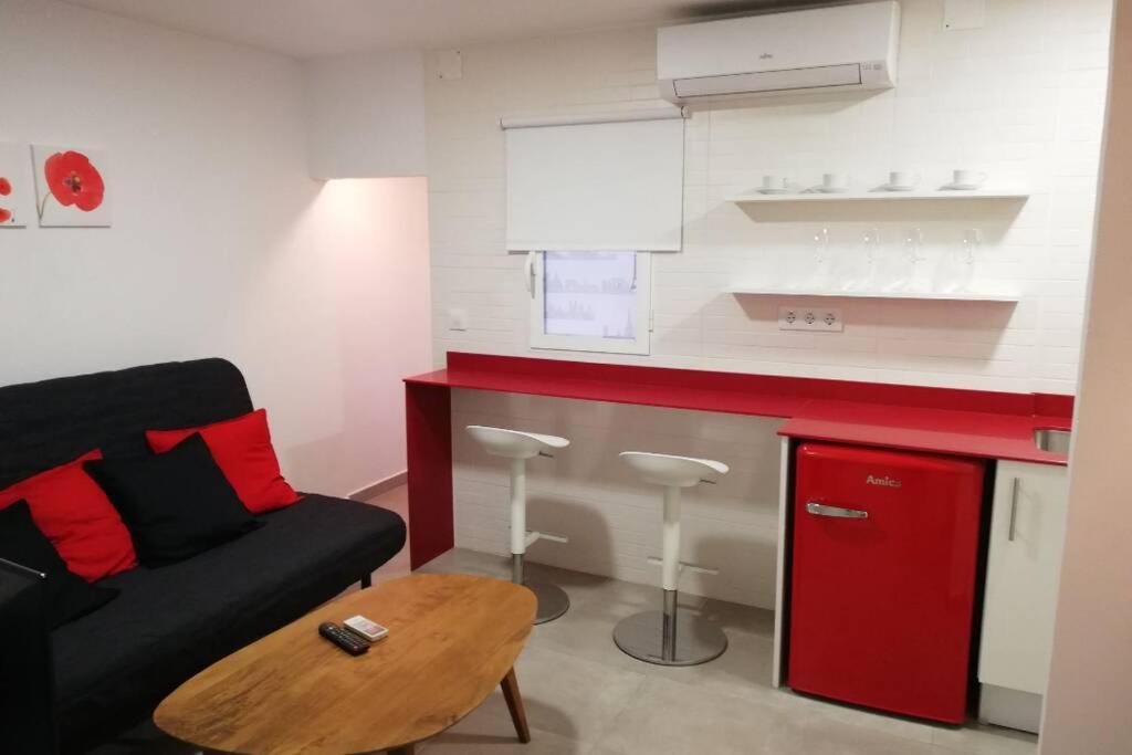 M1 Cool Loft 1 Min Walk To Metro 15 Min Center By Metro Appartement Esplugues de Llobregat Buitenkant foto